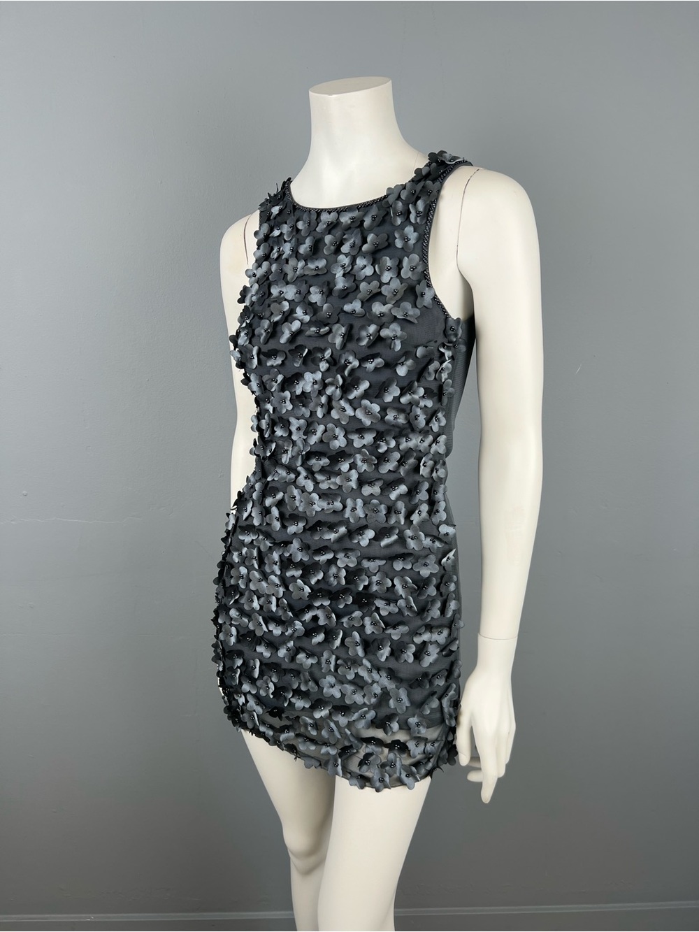 Vero Moda Sleeveless Navy Textured Floral Appliquรฉ Beaded Mini Dress